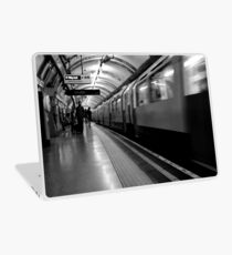 London - The Piccadilly Line Earl's Court 2 Laptop Skin