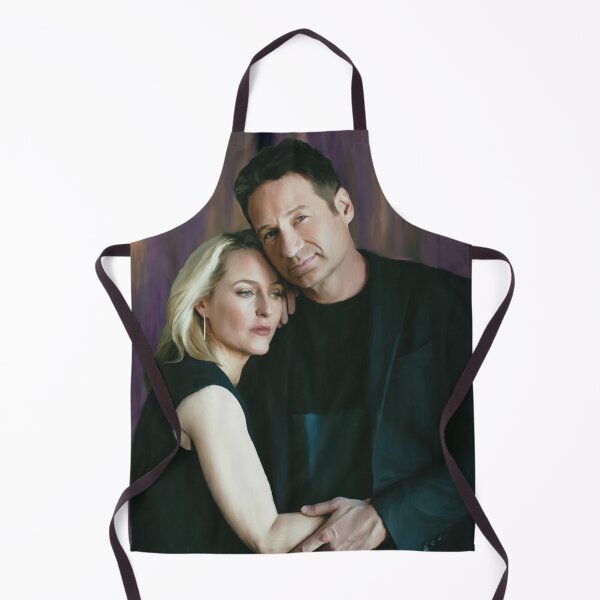 Item preview, Gillian Anderson and David Duchovny oil color painting designed and sold by altaircolin.