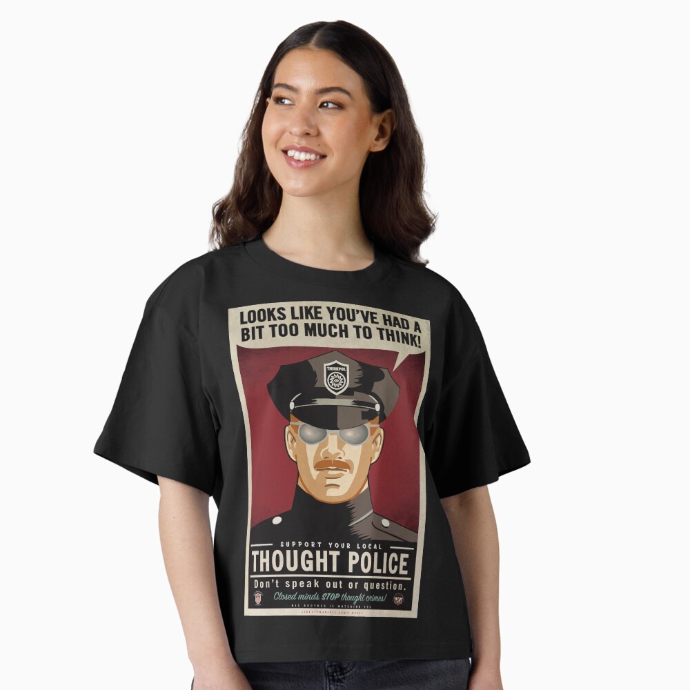 Aperçu de l'œuvre T-shirt boxy créée et vendue par LibertyManiacs.
