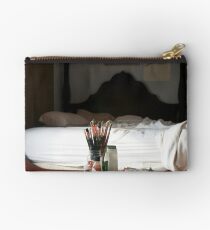 Morning Studio Studio Clutch