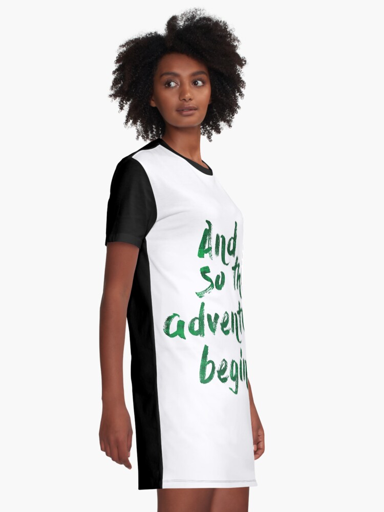 Vista alternativa de Vestido camiseta And so the adventure begins