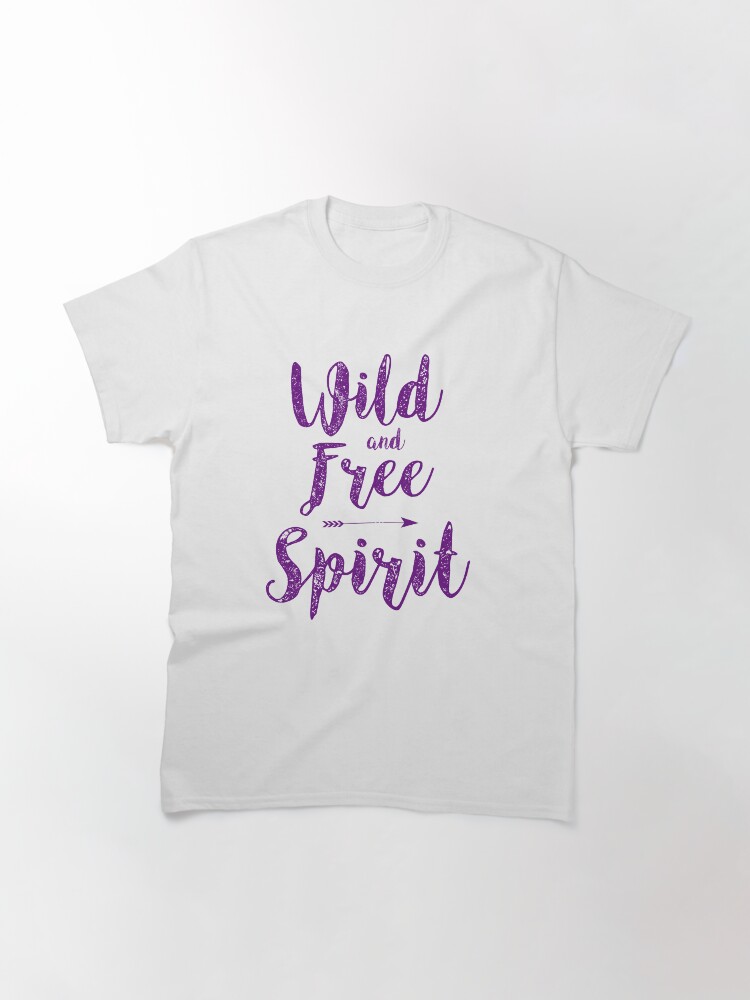 Imagen 2 de 7, Camiseta clásica con la obra Wild and free spirit, diseñada y vendida por weloveboho.