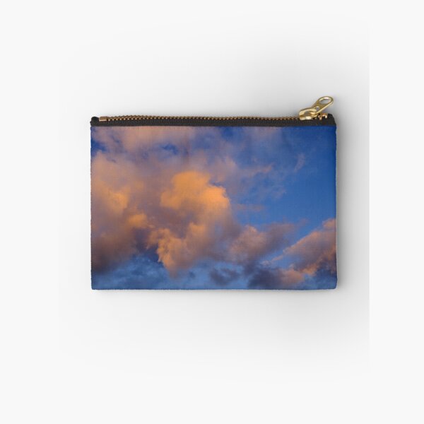 Artikelvorschau, Cloud-Serie Sky Watch Nr. 1 entworfen und verkauft von HeadBlaze.