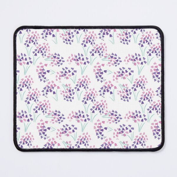 Artikelvorschau, Muster mit rosa und blauen Glockenblumen entworfen und verkauft von LittleBettyMakes.