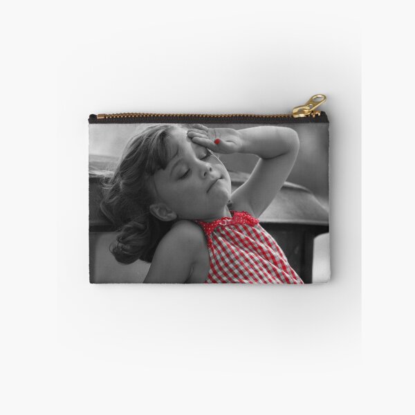 Artikelvorschau, Little Girl In Red entworfen und verkauft von Tina Hailey.