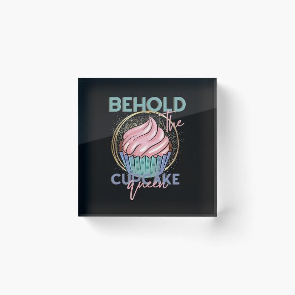 Artikelvorschau, Siehe das Cupcake Queen T-Shirt für Cupcake Lovers und Cake Lovers entworfen und verkauft von Maindy.