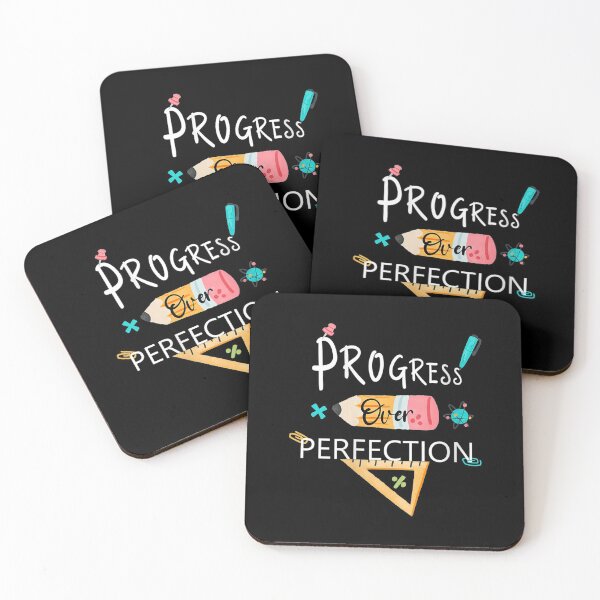 Artikelvorschau, Womens Motivational Progress Over Perfection zurück zum Schulunterricht entworfen und verkauft von monteroshirt.