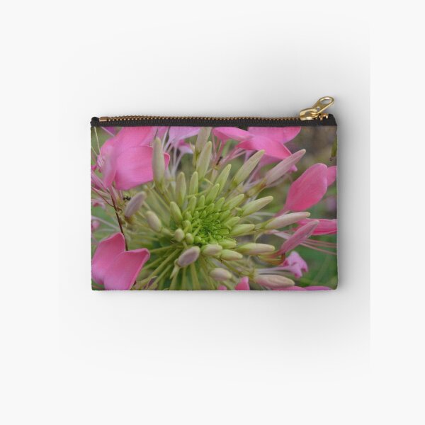 Artikelvorschau, A Flower entworfen und verkauft von farmbrough.