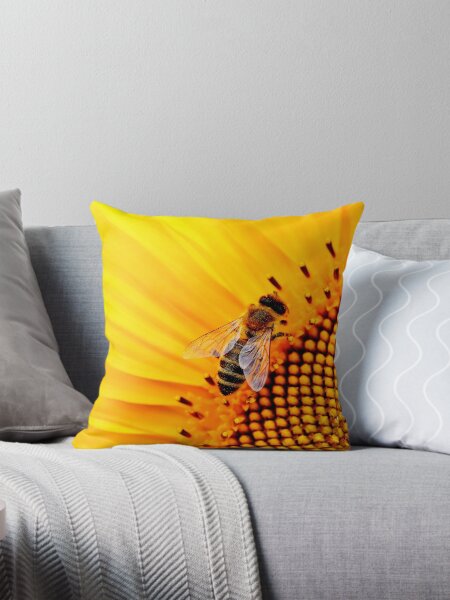 Artikel-Vorschau von Bienenfoto in hochauflösender Qualität, designt und verkauft von Allyouneed-2.