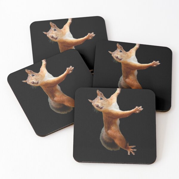 Artikelvorschau, Kletterndes Eichhörnchen. Lustiges riesiges Eichhörnchen. Foto entworfen und verkauft von JellyBeenzz.