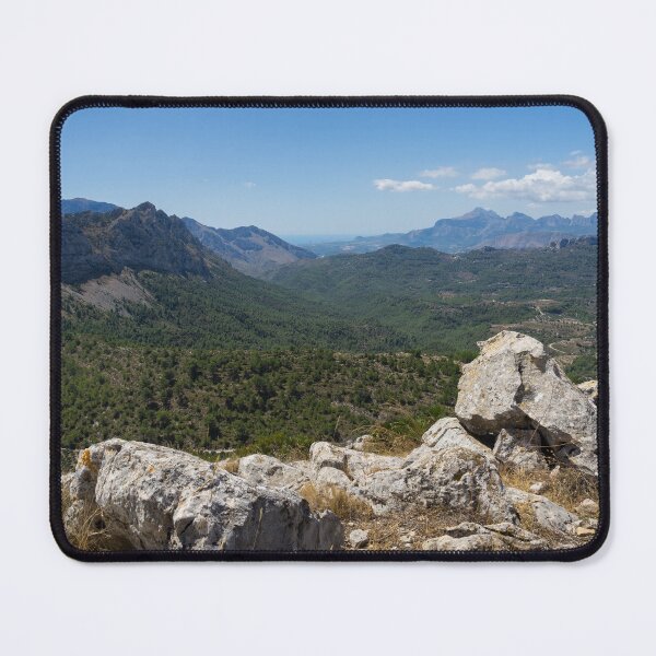 Blick auf eine wunderschöne Berglandschaft Mauspad