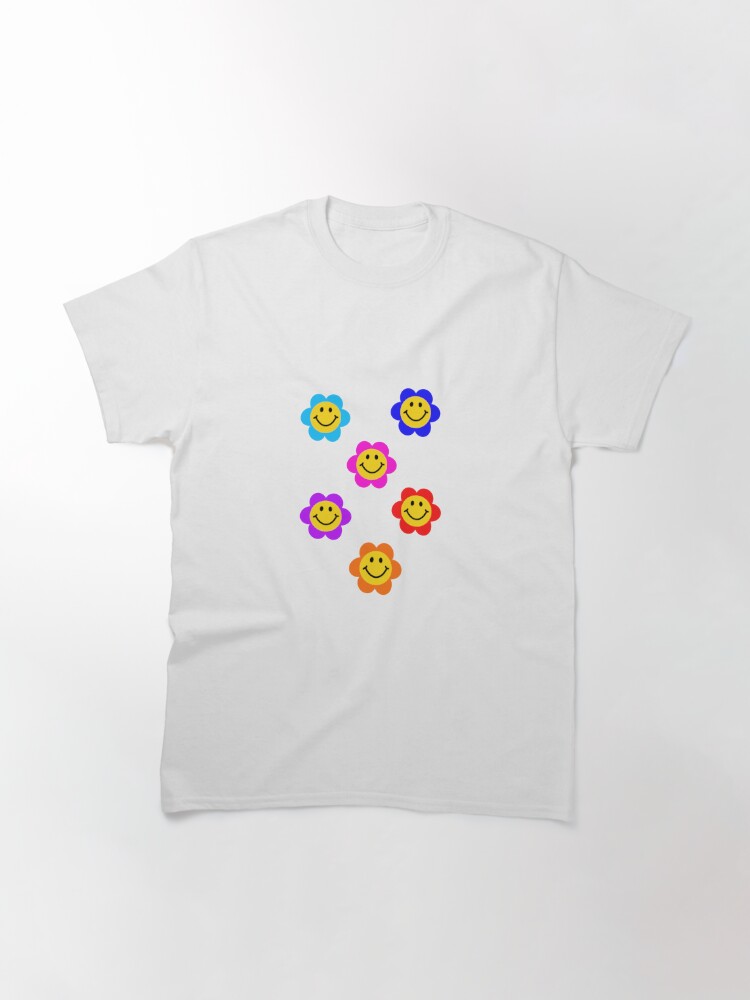 Discover smiley flowers pack of 6 Classic T-Shirt