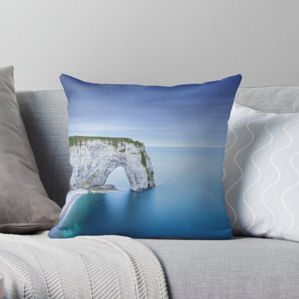 Etretat, Manneporte arch. Normandy Throw Pillow