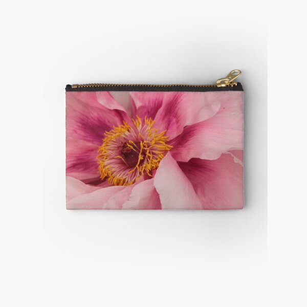 Artikelvorschau, Pink Peony Close-up entworfen und verkauft von Wendy Sinclair.