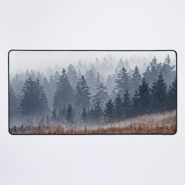 Vista previa del artículo con la obra «Lost In Fog // Misty Morning Landscape Autumn Wilderness Forest Waves With Cascadia Trees Covered In Fog», diseñado y vendido por Tordis Kayma.