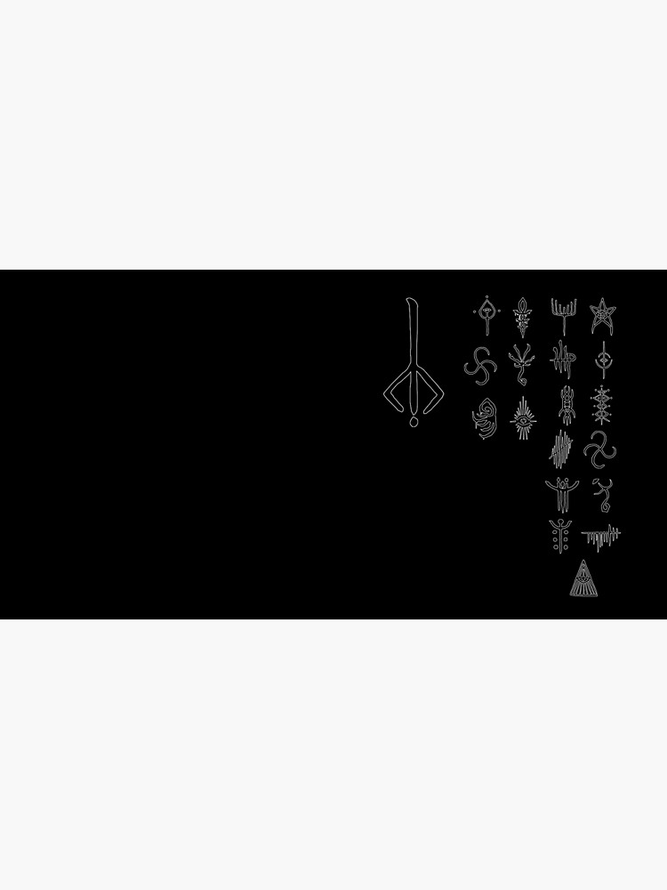 Aperçu 5 sur 5. Tapis de souris avec l'œuvre Runes de Caryll transmises par le sang créée et vendue par NuGamingMerch.