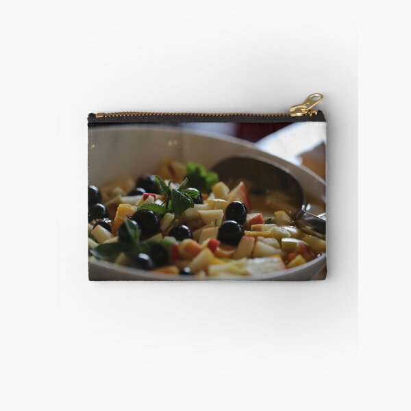 Aperçu de l'œuvre OLIVE SALAD BAR SALAD BOWL REPAS PLAT LÉGUMES NOURRITURE DÉJEUNER DÎNER créée et vendue par MonArtisteSam.