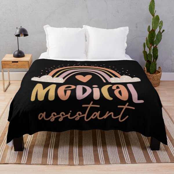 Artikelvorschau, Medical Assistant T-ShirtMedical Assistant - boho casual over the rainbow Design entworfen und verkauft von MasanBion.