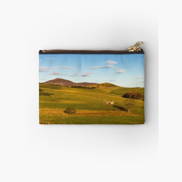 Aperçu de l'œuvre TAP O NOTH FAE THE CABRACH créée et vendue par JASPERIMAGE.