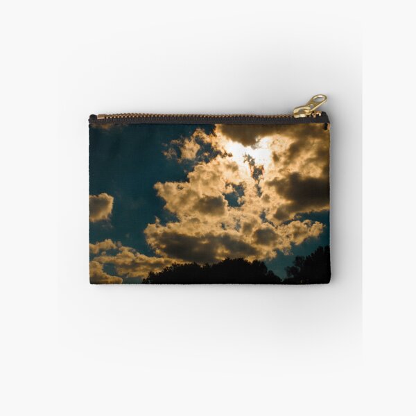 Aperçu de l'œuvre cloudy créée et vendue par phazoninjected.