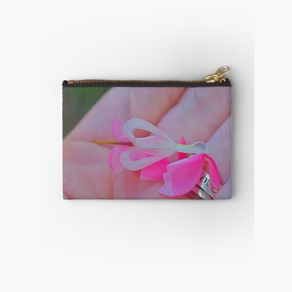 Item preview, L'ove designed and sold by phazoninjected.