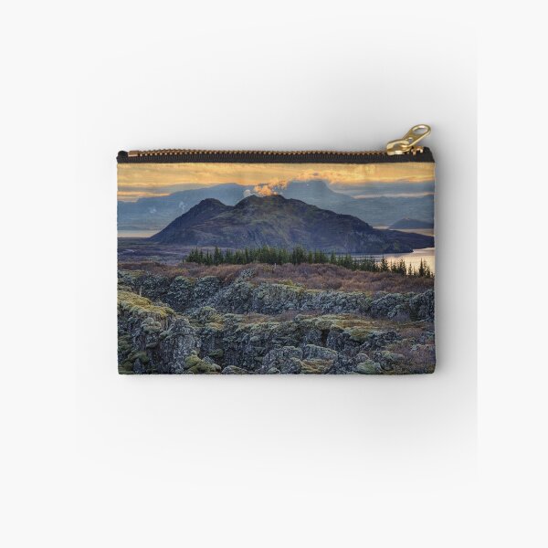 Aperçu de l'œuvre Coucher de soleil à Thingvellir créée et vendue par Peter Hammer.