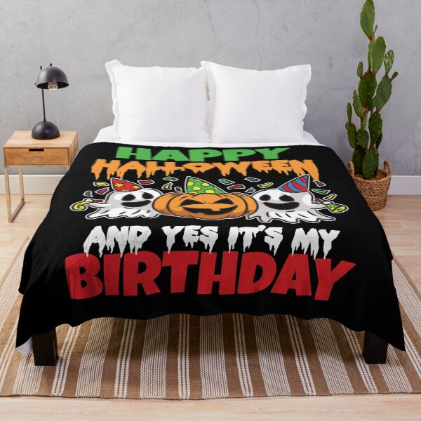 Artikelvorschau, Happy Halloween Birthday entworfen und verkauft von Moonpie90.