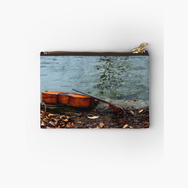 Artikelvorschau, At the River's Edge entworfen und verkauft von ArtbyDigman.