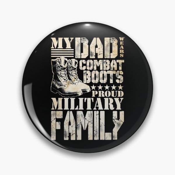Artikelvorschau, Dad Wears Combat Boots Proud Military Family Gear entworfen und verkauft von DynamicDesign.