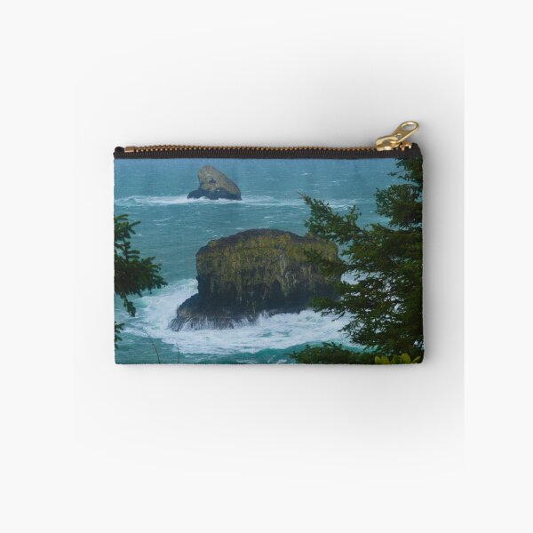 Artikelvorschau, Cape Meares Rock entworfen und verkauft von Kirsten Ellingford.