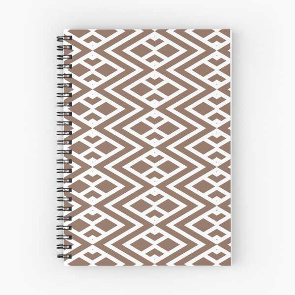 Artikelvorschau, Mid-tone Brown and White Shape Tile Pattern 2 Pairs Dunn & Edwards 2022 Color of the Year Art & Craft DET682 - Colour Trends - Hue - Shade entworfen und verkauft von ColorOfTheYears.