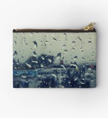 Llueve Studio Pouch