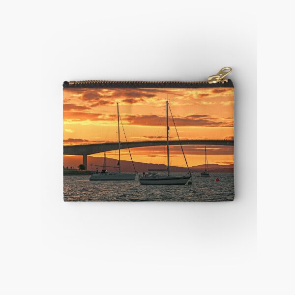 Artikelvorschau, Skye-Brücke Sonnenuntergang entworfen und verkauft von Chris Thaxter.