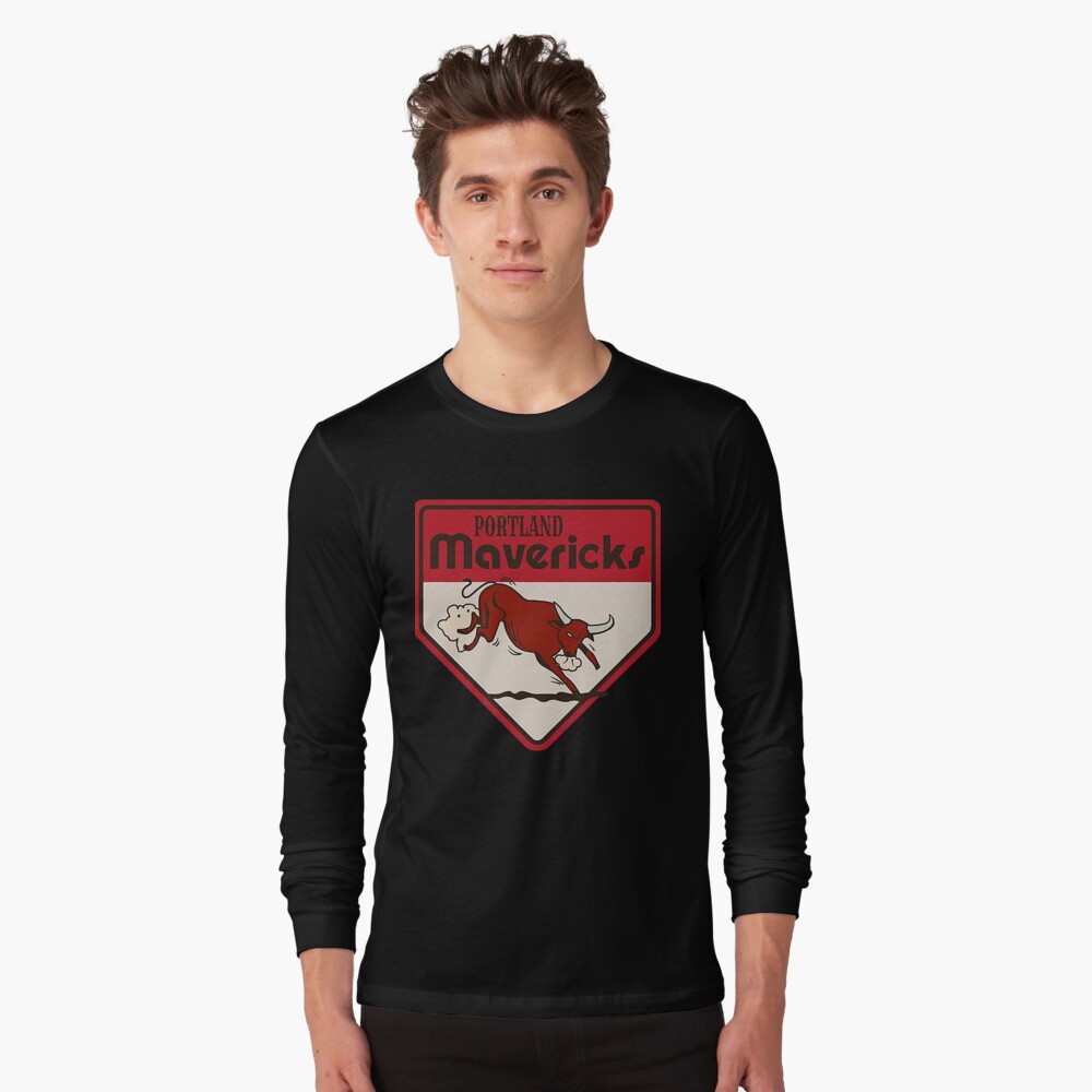 Portland Mavericks Retro Defunct Baseball Jersey Essential T-Shirt for  Sale by acquiesce13