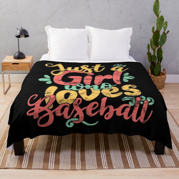 Artikelvorschau, Nur ein Mädchen, das Baseball-Geschenk liebt Druck entworfen und verkauft von theodoros20.