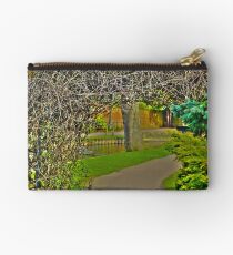 Throw the Arch. Studio Pouch