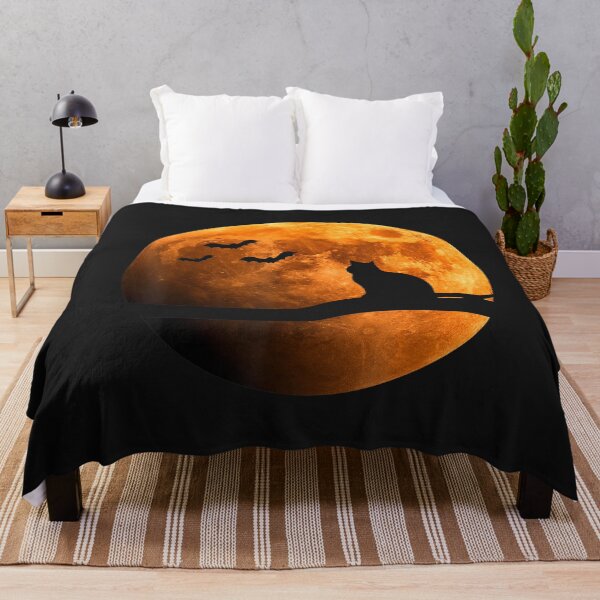Artikelvorschau, Halloween Black Cat Orange Full Moon and Bats T-Shirt entworfen und verkauft von Bobby-Bancel.