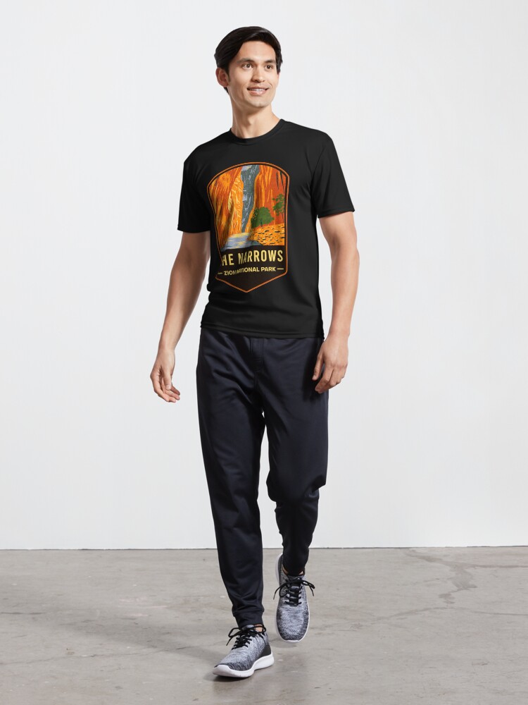 Imagen 5 de 7, Camiseta deportiva con la obra Parque Nacional Zion The Narrows, diseñada y vendida por JordanHolmes.