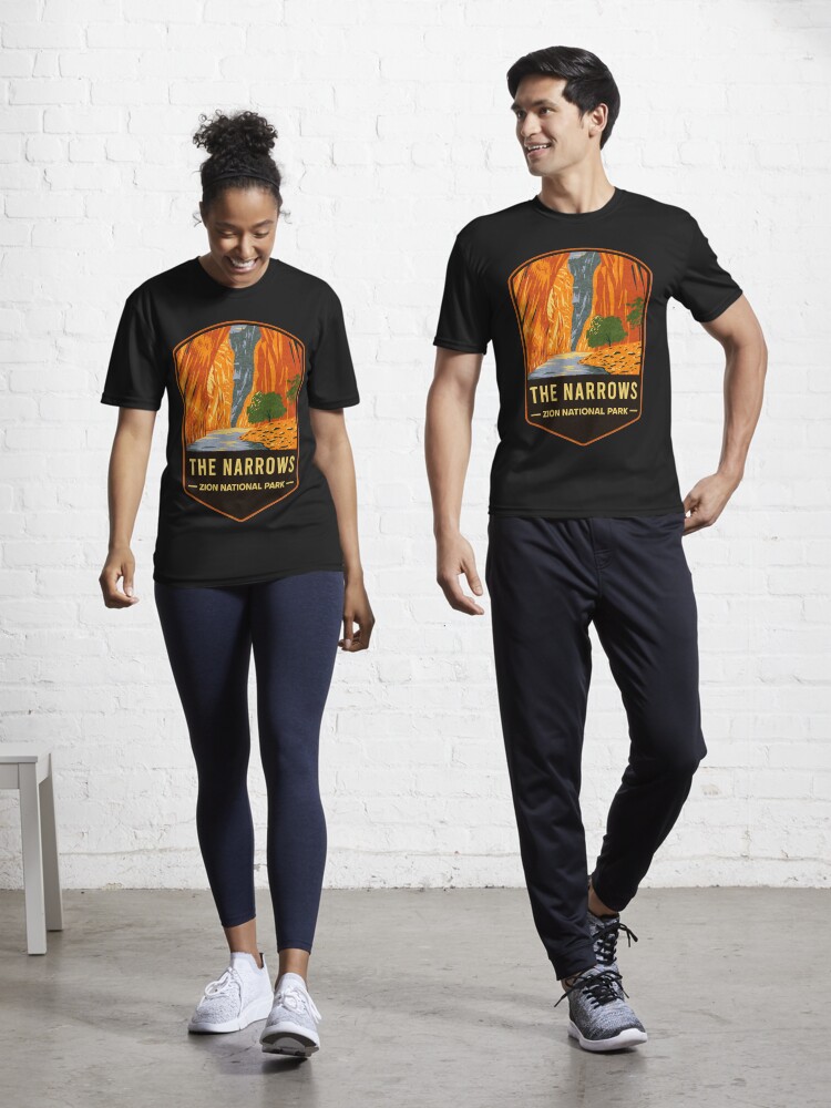 Imagen 1 de 7, Camiseta deportiva con la obra Parque Nacional Zion The Narrows, diseñada y vendida por JordanHolmes.