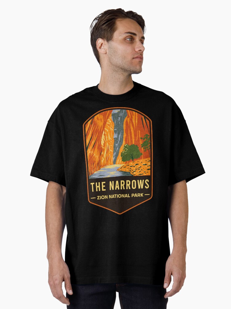 Imagen 2 de 7, Camiseta holgada con la obra Parque Nacional Zion The Narrows, diseñada y vendida por JordanHolmes.