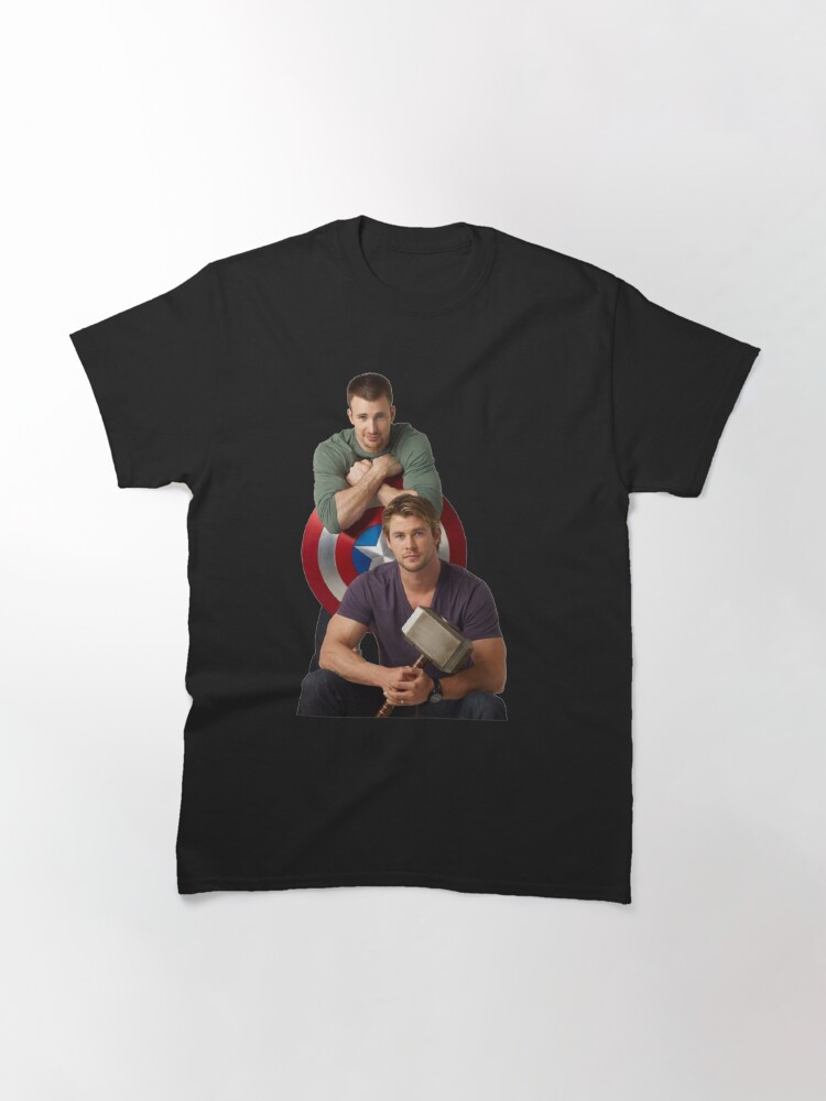 Disover Chris Hemsworth   Art Classic T-Shirt