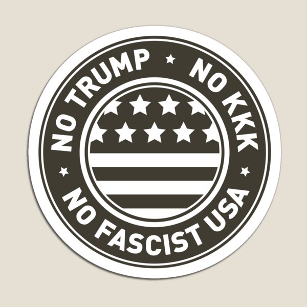 Vista previa del artículo con la obra «Sin Trump • Sin KKK • Sin Estados Unidos fascista», diseñado y vendido por shedside.