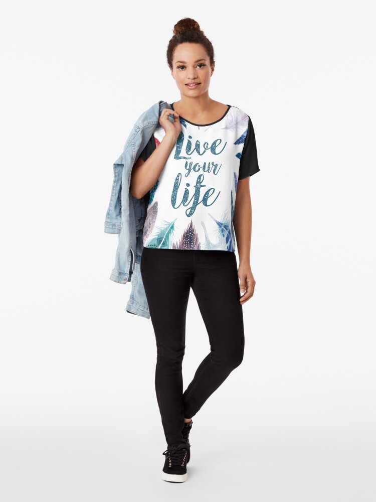 Imagen 4 de 6, Blusa con la obra Feathers, Live your life, diseñada y vendida por weloveboho.