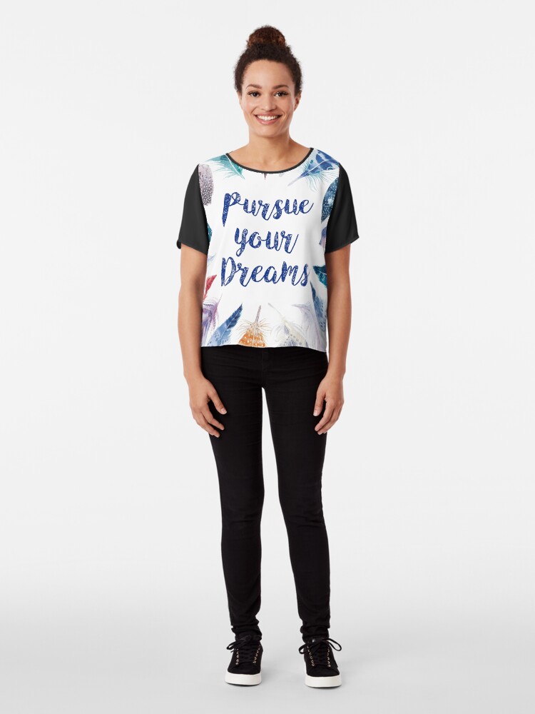 Imagen 3 de 6, Blusa con la obra Feathers, Pursue your dreams, diseñada y vendida por weloveboho.