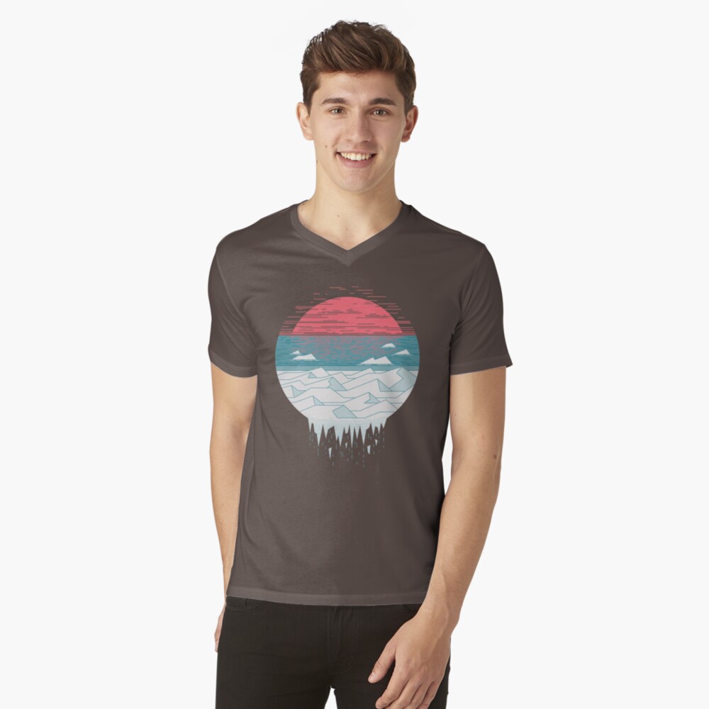 Aperçu de l'œuvre T-shirt col V créée et vendue par thepapercrane.