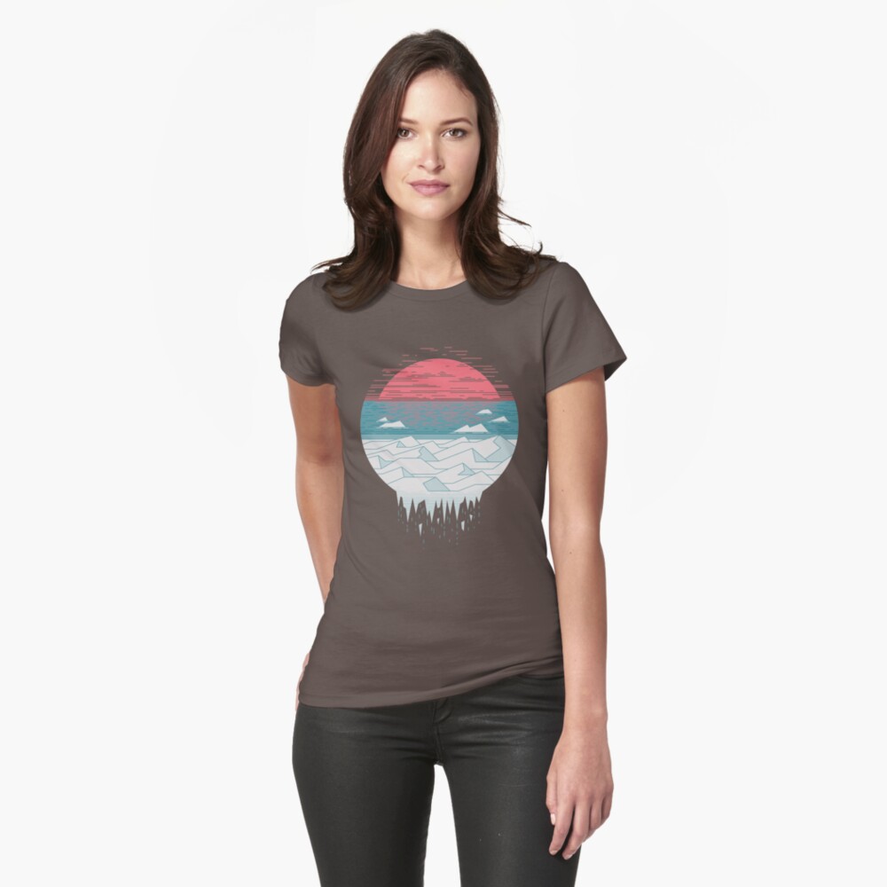 Aperçu de l'œuvre T-shirt moulant créée et vendue par thepapercrane.