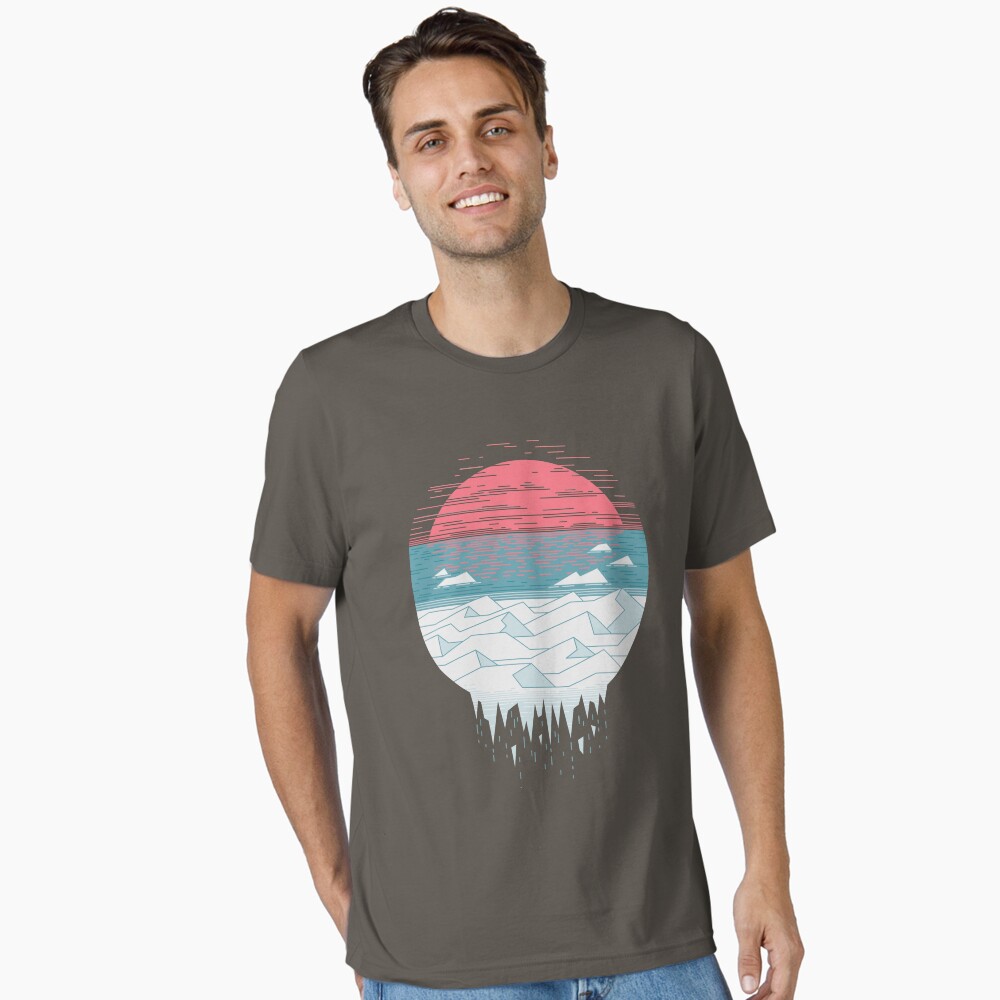 Aperçu de l'œuvre T-shirt essentiel créée et vendue par thepapercrane.