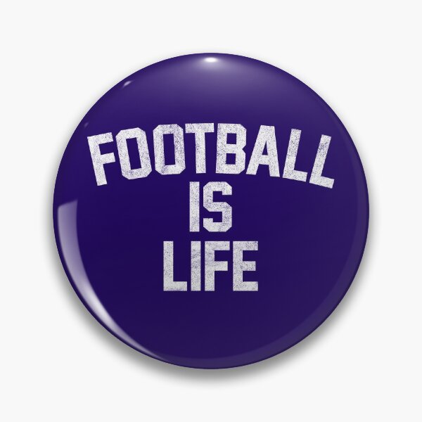 Artikelvorschau, FOOTBALL IS LIFE - Fußball-Retro-Distressed-Fan USA UK-Trainer-Fan entworfen und verkauft von Killer-Shirts.