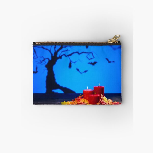 Artikelvorschau, Candles in scary Halloween landscape with bats entworfen und verkauft von 3523studio.