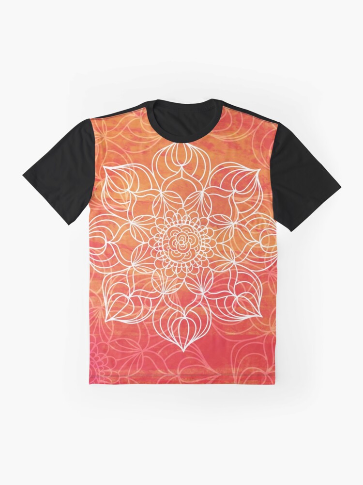 Imagen 4 de 5, Camiseta gráfica con la obra Orange mandala, diseñada y vendida por weloveboho.